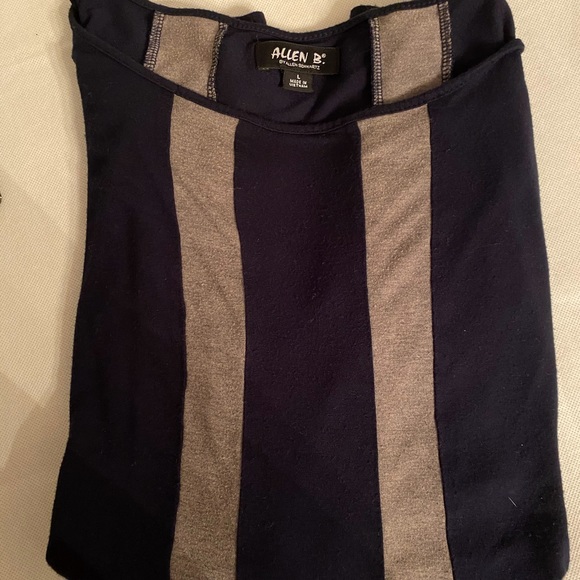 🦋Women’s Size L Navy and Gray Top🦋 - Picture 6 of 8